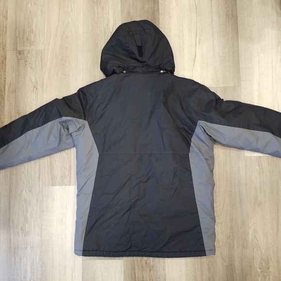 Columbia Men's Dark and Light Gray Water Resistant Winter Coat - Picture 2 of 11